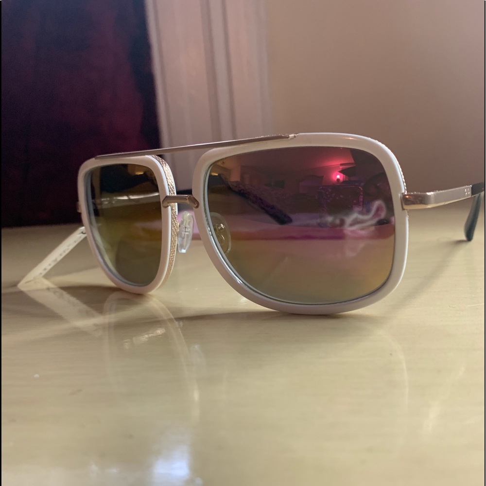 New White Sunglasses with pink lens - Picture 2 of 3